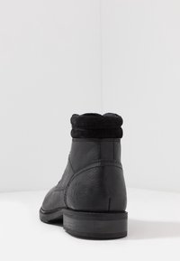 Base London Stivaletti stringati - black