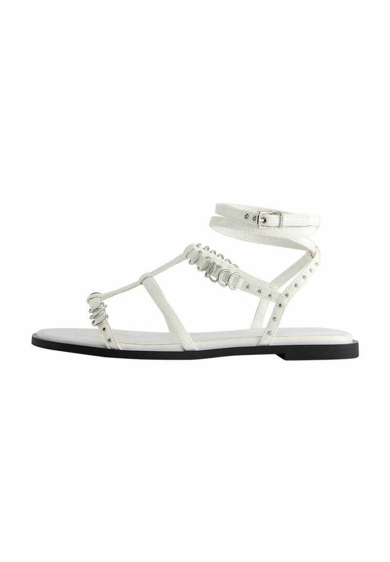 Bershka Sandalen wit