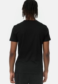 Lonsdale NORMALE PASSFORM INVERBROOM - T-shirt z nadrukiem