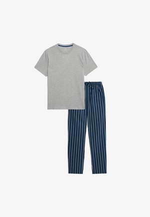 T-shirt en coton gris à manches courtes et col rond, associé à un pantalon de pyjama rayé bleu marine et bleu avec une taille à cordon.