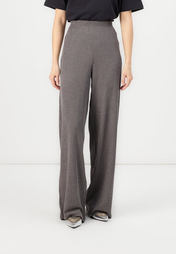 ONLRUBY STRAIGHT PANT - Trousers - plum kitten