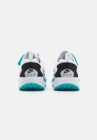 Nike Sportswear AIR MAX SOLO - Treniņu apavi - white/black/pure platinum