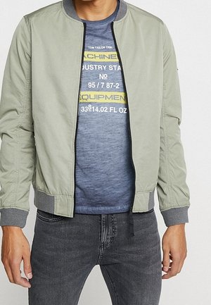 Bomberjacka - mottled olive