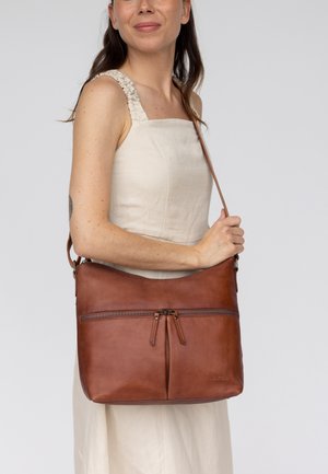 Gusti Leder, BIG WOMAN HANDBAG ELICE - Schoudertas - braun