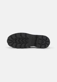 Vagabond COSMO  - Sapatos sem atacadores - black