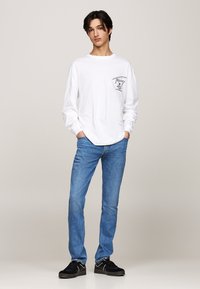 Tommy Jeans REG TWIST - Camiseta de manga larga - white