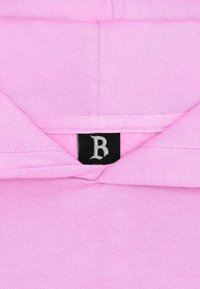 Thumbnail Image 4