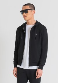 Antony Morato WITH LOGO PLAQUE AND RUBBERIZED BASE - Felpa con zip - black