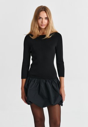 TATUUM, FILIPA - Robe pull - black