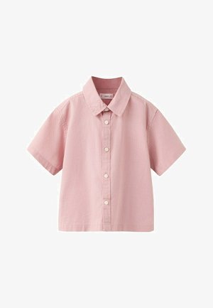 Camicia a maniche corte, con bottoni, di colore rosa chiaro con colletto classico e bottoni bianchi, mostrata su uno sfondo bianco.