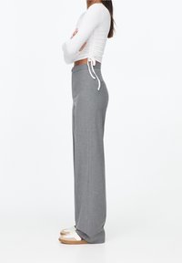 PULL&BEAR Spodnie materiałowe