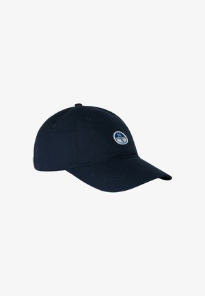 Cappellino da baseball blu navy con visiera curva e patch rotondo con il logo "North S" in blu e bianco sul davanti.