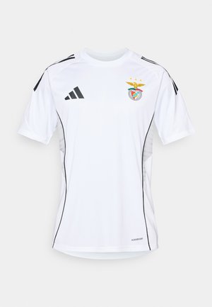 Valge spordijersey mustade detailidega, lühikeste varrukatega, ümar kaelus ja broderitud logo. Omab kerget, hingavat kangast ja külgpaneele.