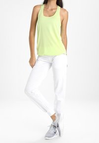 Venice Beach Träningsbyxor - white