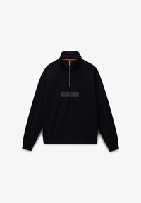 Selected, black beauty