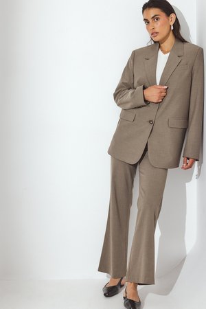 MID WAIST SOFT FLARE - Stoffhose - brown