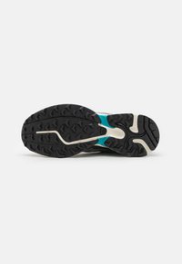 Salomon Sportstyle XT-PATHWAY 2 UNISEX - Sneakers low - sharkskin/silver/capri breeze