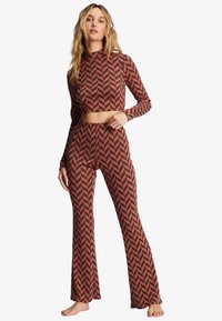 Billabong NEW HEIGHTS À MANCHES LONGUES ET COL MONTANT - Langarmshirt