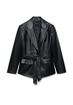 Blazer femme en similicuir noir avec col à revers, manches longues, deux poches à rabat et ceinture assortie à la taille.