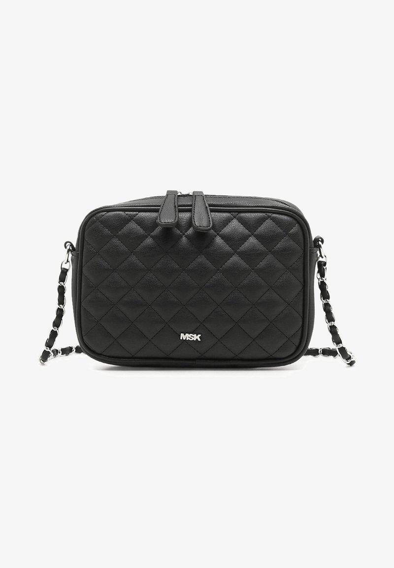 Borsa a tracolla in pelle nera trapuntata con doppia chiusura a zip, tracolla a catena e dettaglio logo in argento. Forma rettangolare con superficie testurizzata.