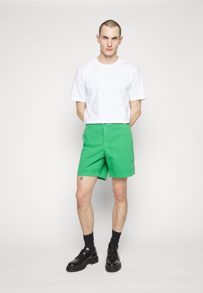 Theory Short - jade green