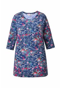 Dunkelblaues Kleid mit 3/4-Ärmeln, das mit einem floralen Muster in Pink, Rot und Weiß versehen ist. Weiches Material mit Rundhalsausschnitt und lockerer Passform.