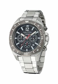 Orologio in acciaio inossidabile con quadrante nero, dettagli argentati e indicatori luminescenti. Presenta tre sottodial e un display della data. Impermeabile fino a 100 m.