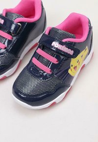 Pokemon Baskets basses - blue