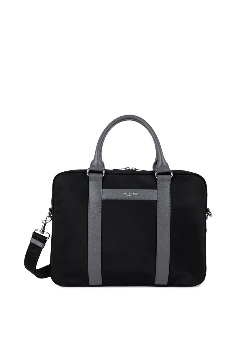 Borsa a tracolla nera in nylon con dettagli in pelle grigia, doppi manici e tracolla rimovibile. Caratterizzata da una chiusura con zip e logo frontale.