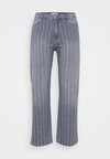 CARMOLLY WIDE  - Džinsi ar platām starām - medium grey im