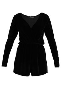 Mono de terciopelo negro con escote en V profundo, mangas largas, cintura ajustada y pantalones cortos. La textura suave complementa su diseño elegante.