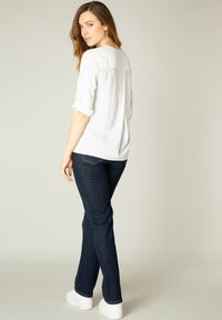 BASE LEVEL YANI - Blouse - white