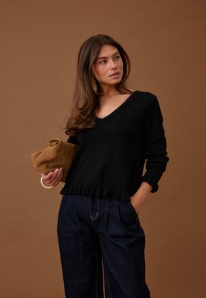 Culture, CUCLARE ANNEMARIE FRILL VNECK - Pullover - black