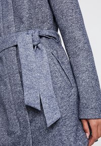 Vero Moda Cappotto corto - mottled dark blue