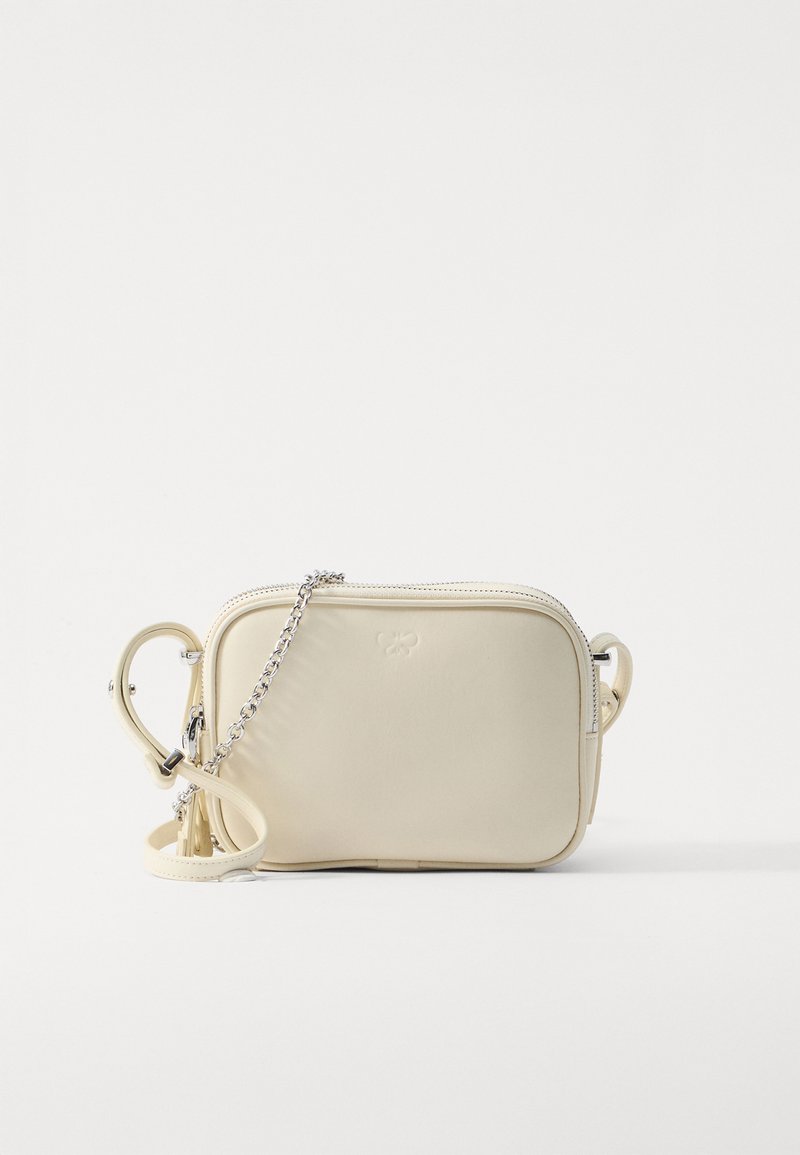 WEEKEND MaxMara - ZEDA - Olkalaukku - white, Suurenna