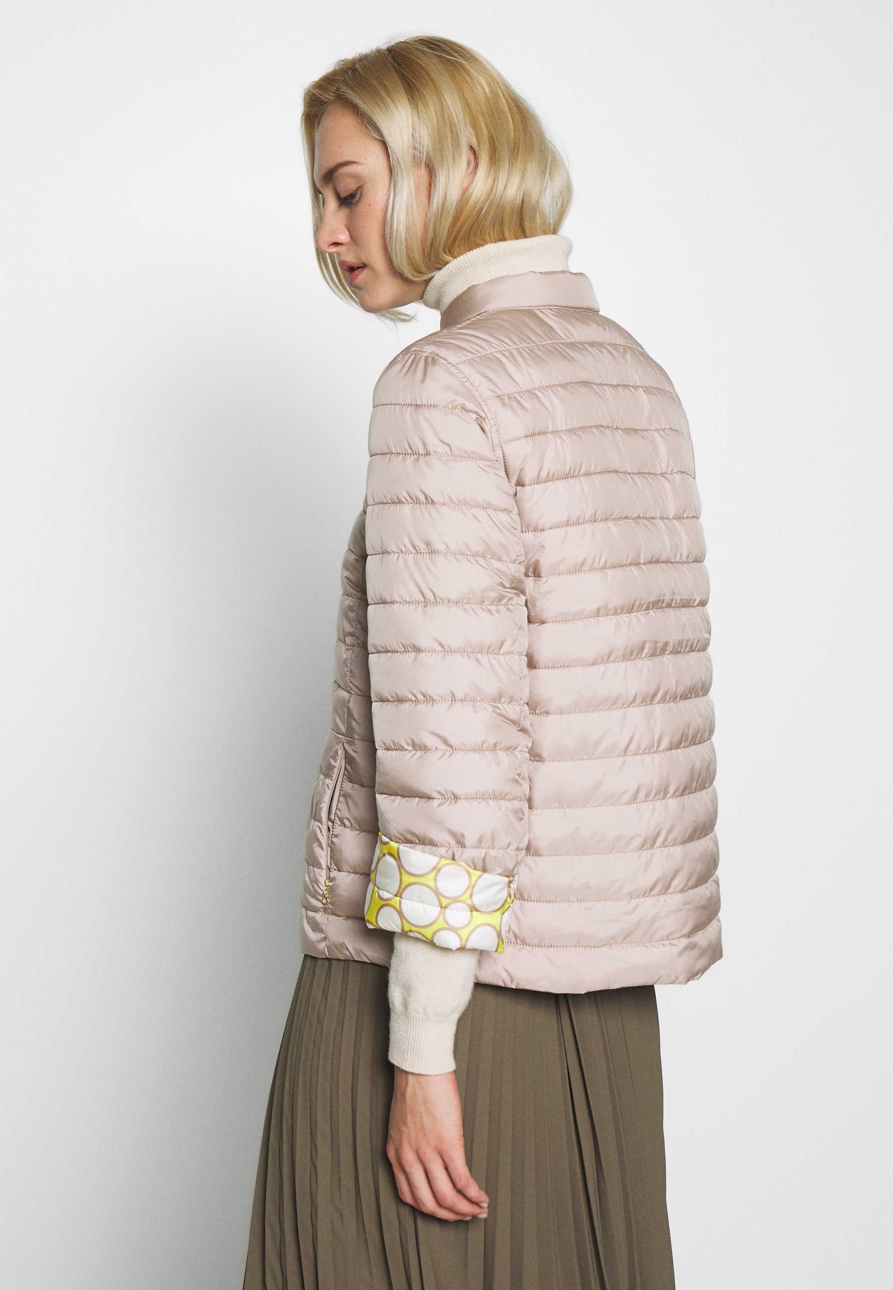 s.Oliver BLACK LABEL Lett jakke asphalt beige Zalando.no s.Oliver BLACK LABEL Lett jakke asphalt beige Zalando.no