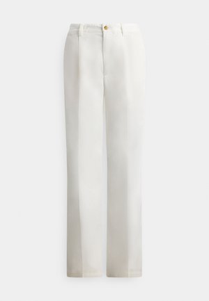 RELAXED FIT PLEATED CHINO PANT - Calças - deckwash white