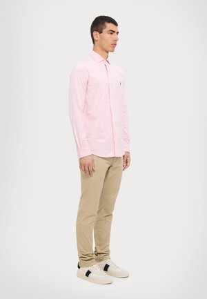 JERSEY SPREAD COLLAR SHIRT - Button down-skjorte - hint of pink