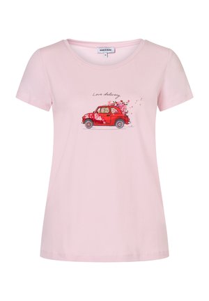 Roze T-shirt met korte mouwen, bedrukt met een rood autootje en bloemen, en de tekst "Love delivery" op de voorkant. Gemaakt van zacht katoen.