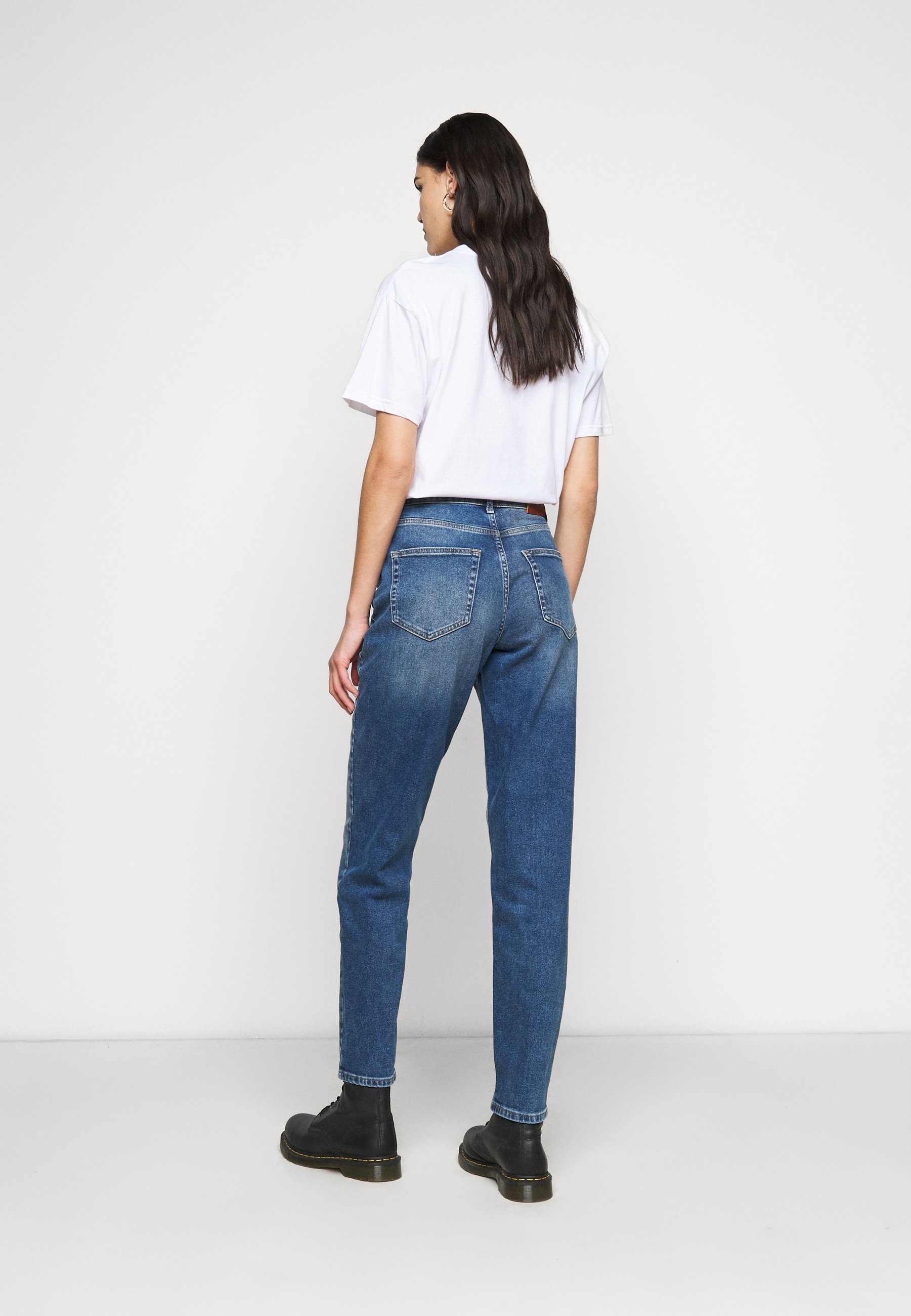 ONLY Tall ONLVENEDA LIFE MOM - Relaxed fit jeans - dark blue denim/dark  blue - Zalando.co.uk