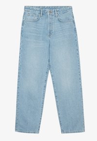 Ljust blå denimjeans med hög midja, vid passform, fem fickor och knappstängning. Har en urblekt, strukturerad yta.
