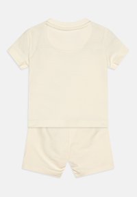 Calvin Klein Jeans BABY GRADIENT LOGO UNISEX SET - Shorts - papyrus