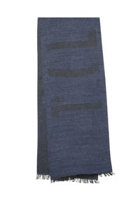 Sciarpa blu scuro con una texture intrecciata, strisce orizzontali asimmetriche e bordi sfrangiati, realizzata in materiale morbido e leggero.