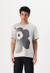 Marimekko VIHNE UNIKKO PLACEMENT UNISEX - T-shirts med print - grey