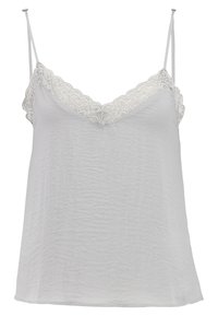 Camisola bianca con spalline regolabili, caratterizzata da un bordo di pizzo lungo la scollatura a V, realizzata in un tessuto leggero e strutturato.