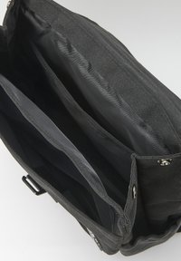 Thumbnail Image 3