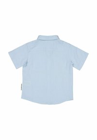 Vaaleansininen lyhythihainen paita, jossa on terävä kaulus, suora helma ja pieni etiketti sivussa. Valmistettu sileästä kankaasta, ilman näkyviä kuvioita.