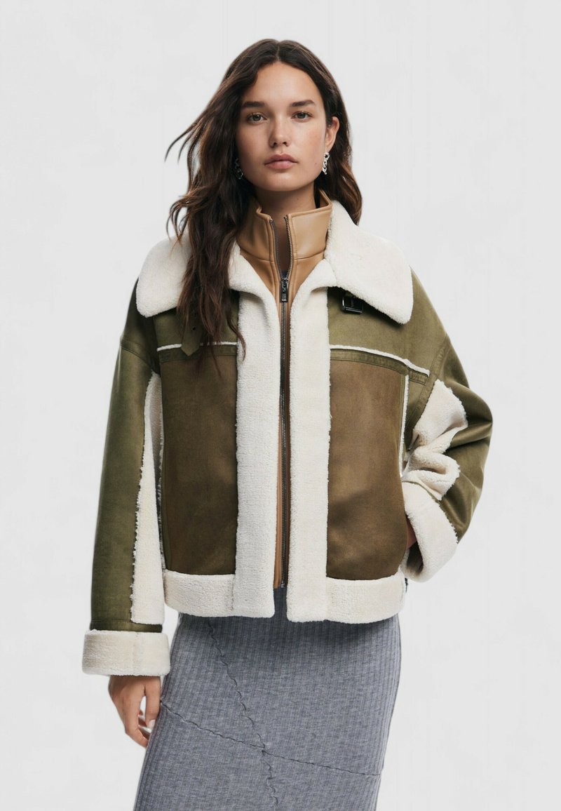 Desigual CHAQ EDIMBURGO  - Zimná bunda - olive green