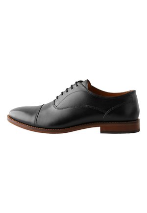 REGULAR FIT - CONTRAST OXFORD TOECAP - Elegantni čevlji z vezalkami - black