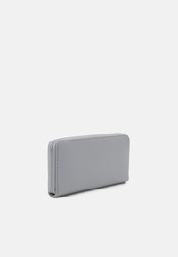 Calvin Klein Jeans SCULPTED ZIP AROUND MONO - Peňaženka - quarry